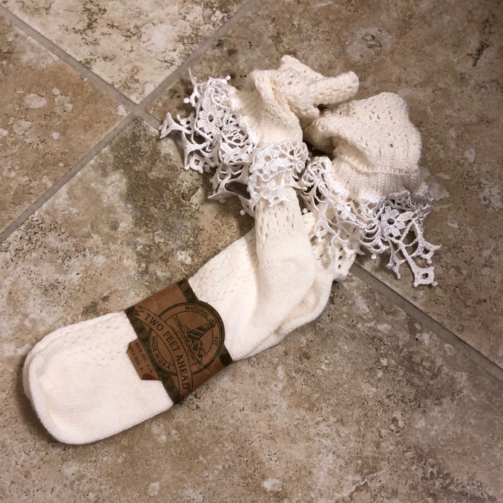 Two Feet Ahead Lacey Socks
